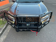 Load image into Gallery viewer, OCAM Deluxe Steel Bull Bar For LDV-T60 2017-08/2021, OCAM 9.5k Winch
