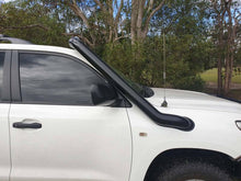 Load image into Gallery viewer, 4" Stainless Steel Snorkel For Toyota Landcruiser 200 Series 2007-Current Powder Coat Black