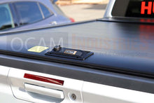 Load image into Gallery viewer, Retractable Manual Tonneau Cover Roller Shutter for Volkswagen Amarok 05/2023+ Dual Cab