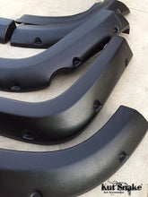 Load image into Gallery viewer, Kut Snake Flares Front Set for Toyota Landcruiser 76 Series, Front Wheels 2007-on #10
