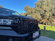 Load image into Gallery viewer, Front Mesh Grille for Toyota Landcruiser 200 Series 2016-21 Black
