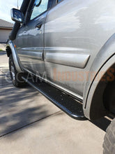 Load image into Gallery viewer, Steel Side Steps and Brush Bars for Nissan Patrol GU 1997-04, Series 1-3

