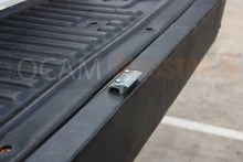 Load image into Gallery viewer, Retractable Tonneau Roll Cover For Toyota Hilux N70 SR5, 2005-15, Dual Cab, Manual Roller Shutter

