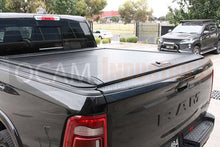 Load image into Gallery viewer, Retractable Tonneau Roll Cover For RAM DS 1500/2500 Quad Cab, 6.5', Manual Roller Shutter
