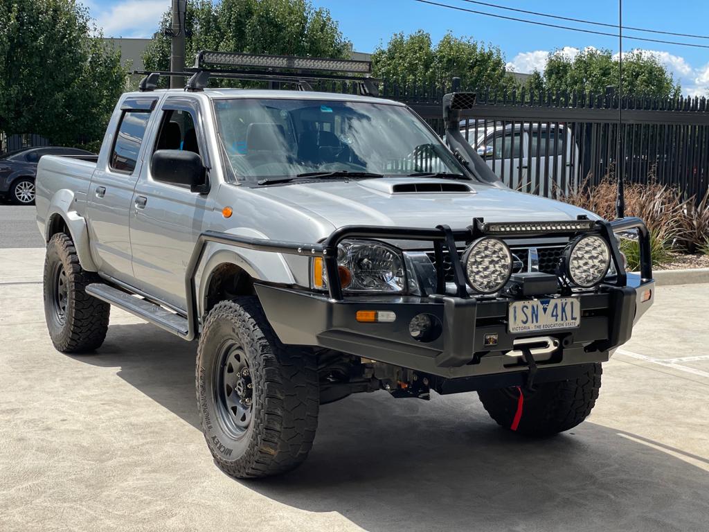 Heavy Duty Side Steps & Brush Rail Bars for Nissan Navara D22 1997-2016 Dual Cab 4x4 4WD