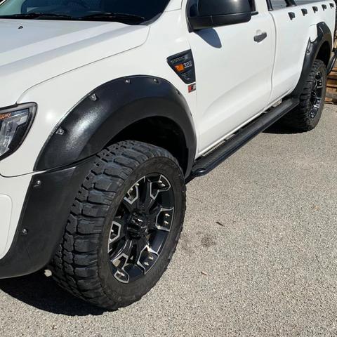 TOYOTA HILUX (2015-2019) FENDER FLARES